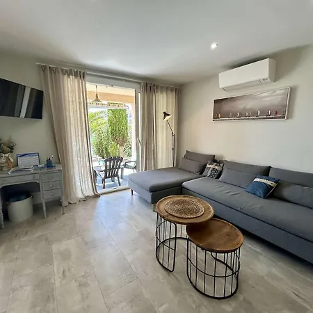Apartmán Bel Dans Calme Et Proche De La Marina Cyprien Sc070-048 *